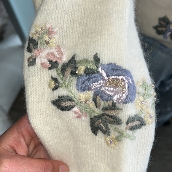 Vintage embroidered sweater - Picture 4 of 5